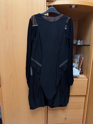 Elegante y original vestido. con camisa