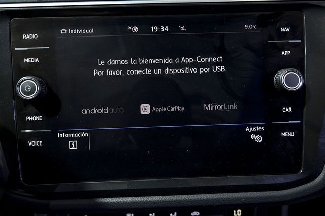 Volkswagen Tiguan   Sport 2.0 TDI 140kW 190CV 4Motion DSG 