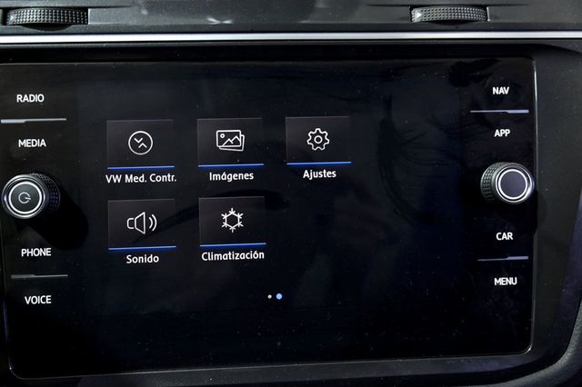 Volkswagen Tiguan   Sport 2.0 TDI 140kW 190CV 4Motion DSG 