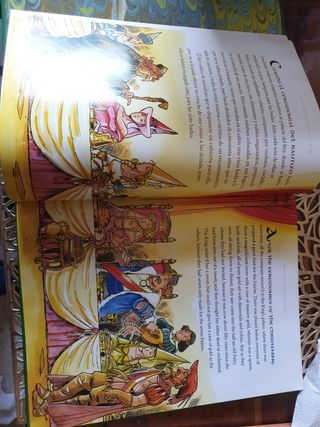 Cuenta cuentos bilingües: La bella durmiente del bosque ; Pulgarcito ; La caja de yesca (Vol.3) (English and Spanish Edition)