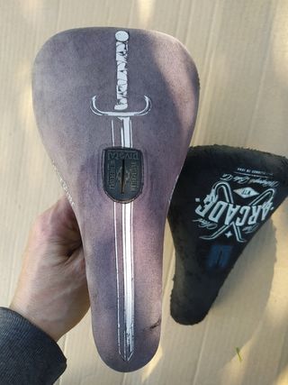 Sillínes bicicleta bmx street (20 eur)