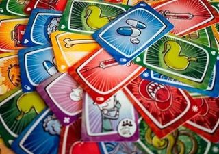 Virus!  Juego de cartas 8 a 99 años