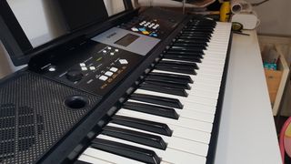 Yamaha PSR-E223 Piano
