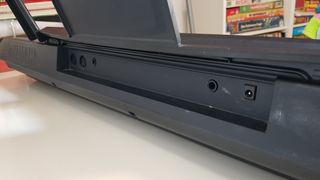 Yamaha PSR-E223 Piano