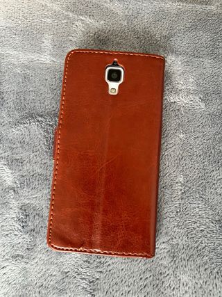 Xiaomi MI 4 con funda