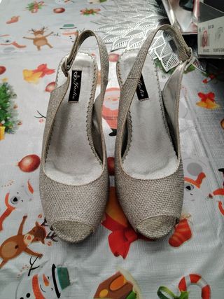 Zapato de tacones elegante