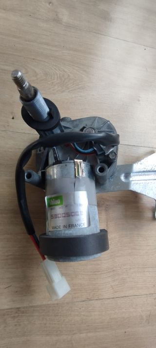 Marbella limpa vidros traseiro