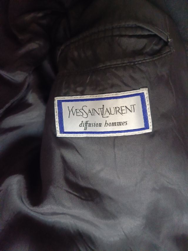 Vendo chaqueta Yves Saint Laurent, talla S, mareng