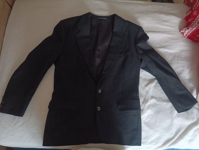 Vendo chaqueta Yves Saint Laurent, talla S, mareng