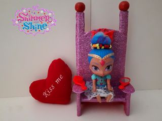Muñeca Shine Mechas y Su Trono Mágico