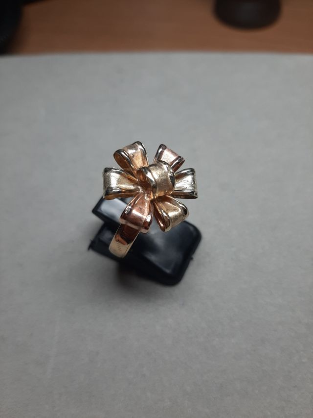 Anillo oro 18k oro amarillo tricolor