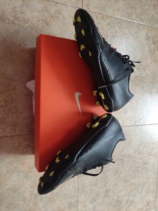 Botas fútbol Nike 
