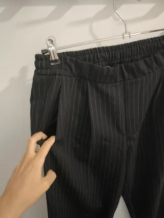 Pantalones negro grisaceo de Lefties