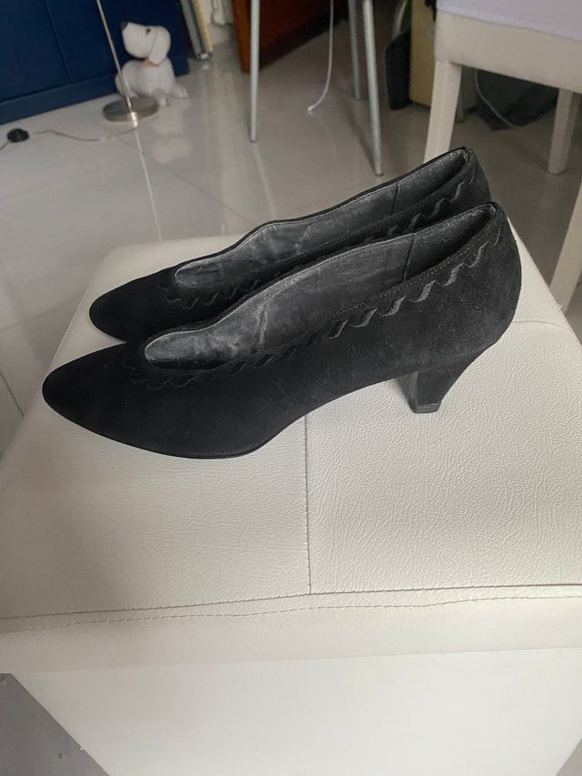 Susy Venturi scarpe tacco basso eleganti nero 41