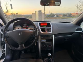 Peugeot 207 1.6 HDI 90 CV