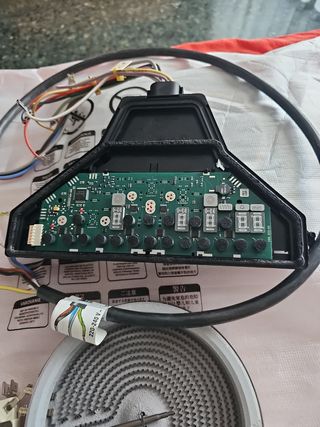 Resistencias  vitrocerámica  y panel mandos Siemen