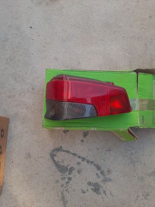 PEUGEOT 106 piloto izquierdo 