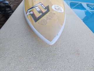 Tabla kitesurf strapless North