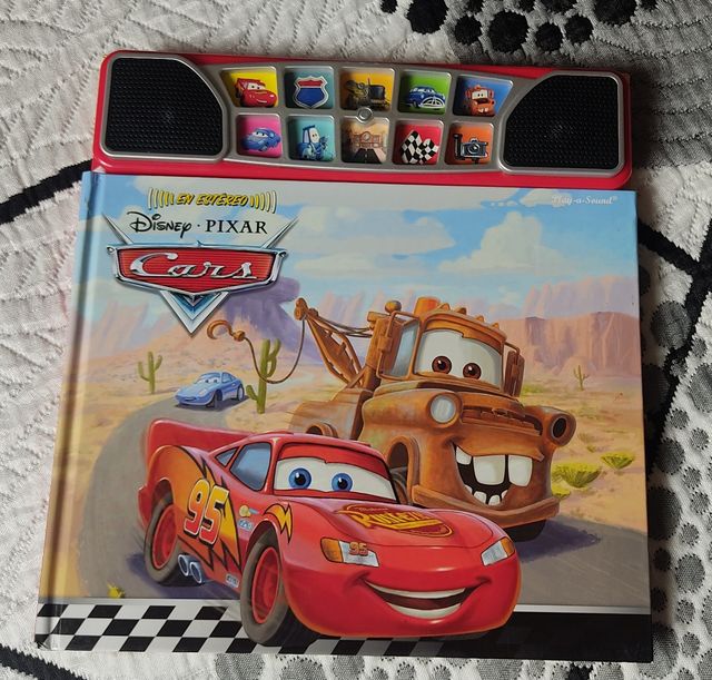 Libro de Cars con sonidos.
