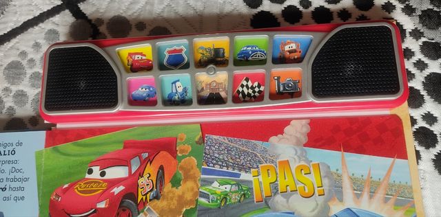 Libro de Cars con sonidos.