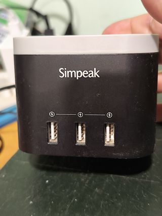 Cargador triple usbs
