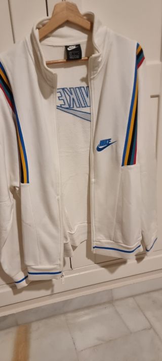 Chaqueta Nike