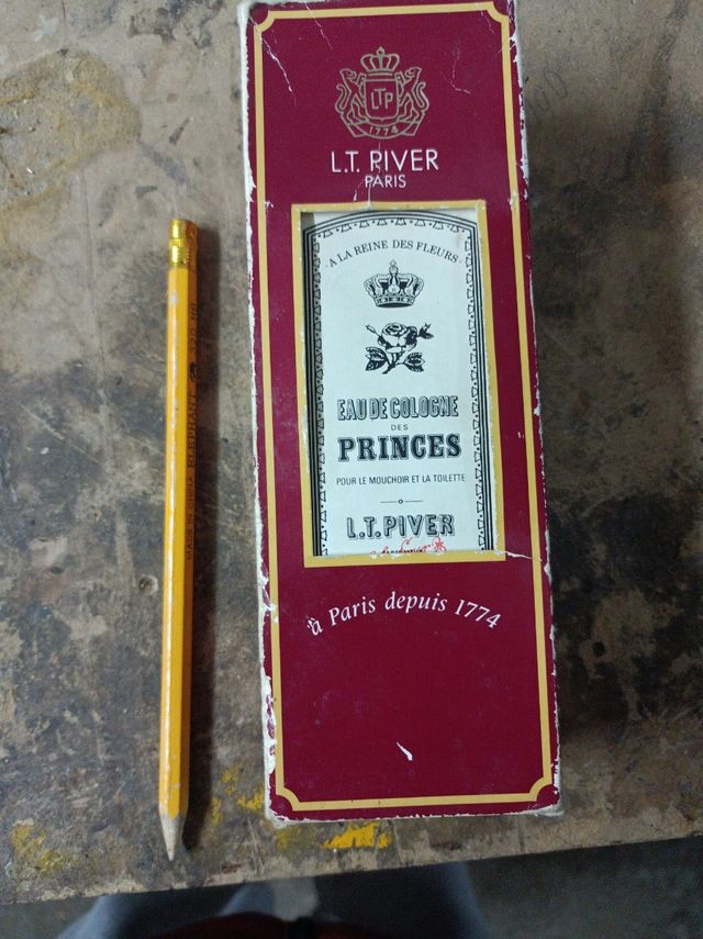 Frasco de colonia antiguo