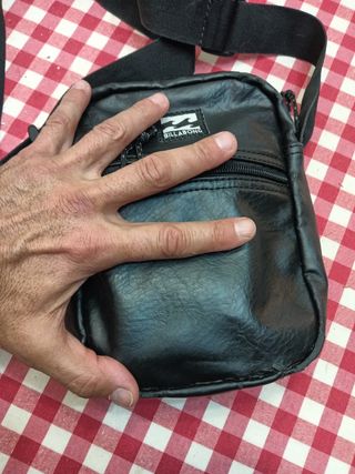 Bolso BILLABONG tipo bandolera 