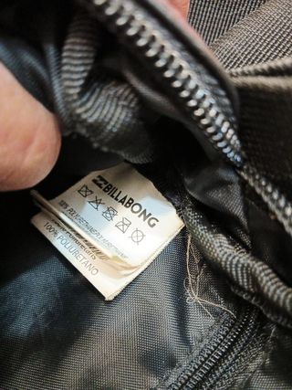 Bolso BILLABONG tipo bandolera 