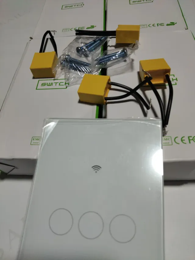 4 Interruptores Táctiles Inteligentes de pared