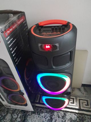 Altavoz Bluetooth portátil 
