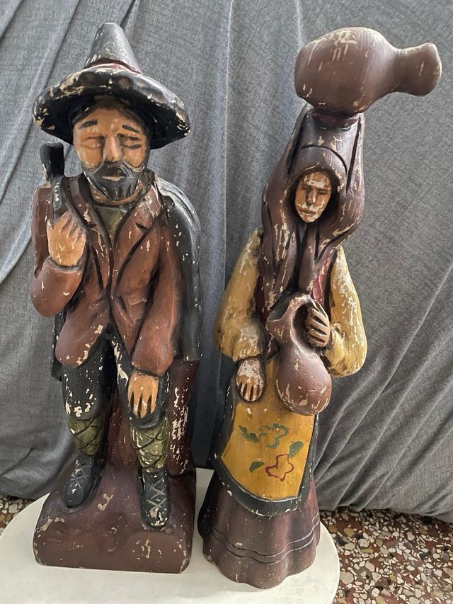 Statuine in legno intagliato vintage