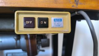 MAQUINA DE COSER ELECTRICA REFREY INDUSTRIAL