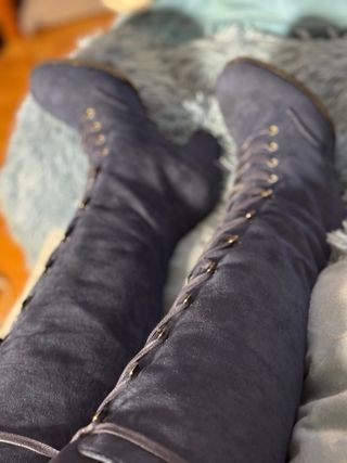 Espectaculares botas azules de mosquetero