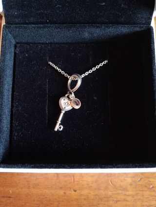 Colgante llave y corazón Pandora