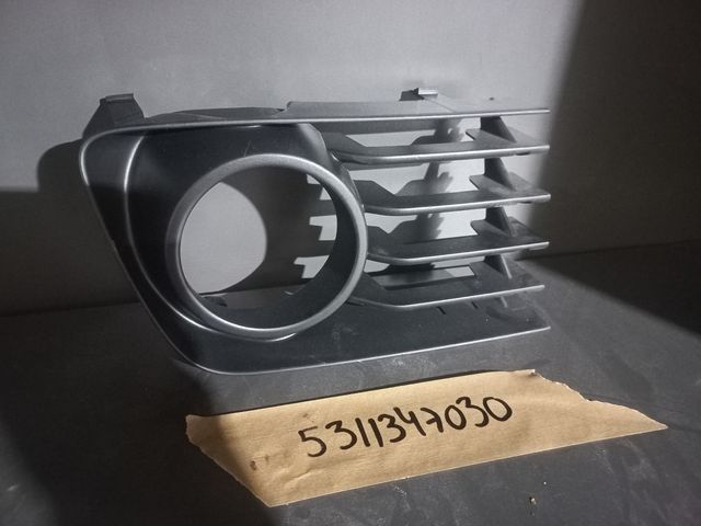 Rejilla paragolpes delantero toyota