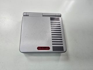 Consola Game boy advance sp Nes edition