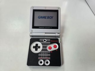 Consola Game boy advance sp Nes edition