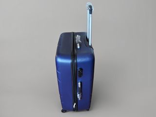 1 Maleta Mediana 20 kg Nueva Azul 30€