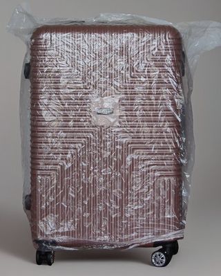 1 Maleta Mediana 20 kg Nueva Golden Roses 30€