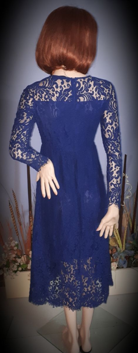 Vestido de renda bonito e elegante