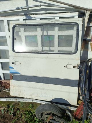 Despiece Mercedes MB puerta etc 