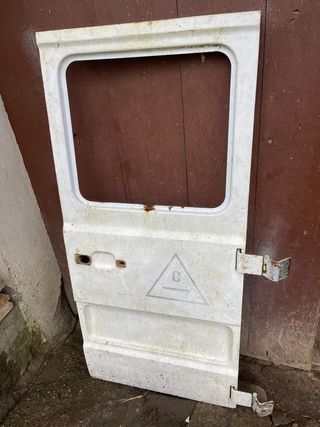 Despiece Mercedes MB puerta etc 