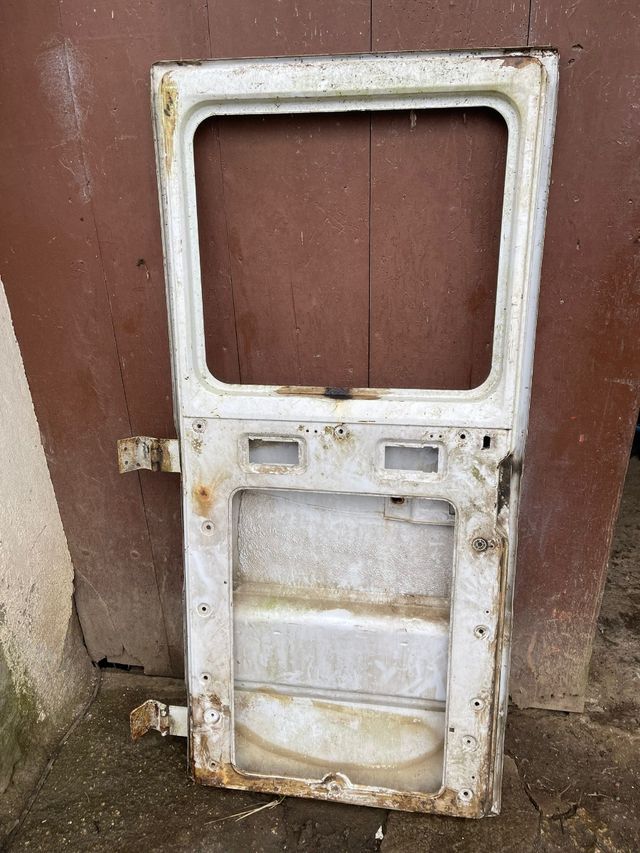 Despiece Mercedes MB puerta etc