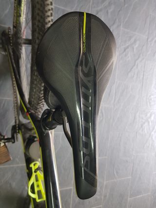 Bicicleta Scott Scale carbono