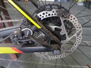 Bicicleta Scott Scale carbono