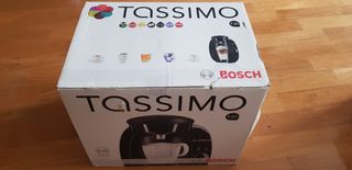 Cafetera eléctrica Tassimo con su caja