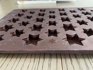 Molde de silicona para galletas navideñas.