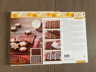 Molde de silicona para galletas navideñas.