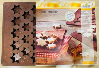 Molde de silicona para galletas navideñas.